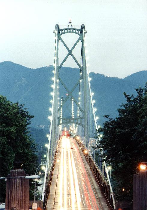 ligate1 Lion's Gate Bridge, Vancouver