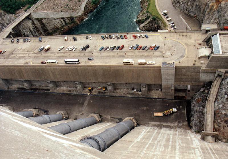 revdam2 Revelstoke Dam
